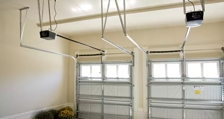 Residential Emergency Garage Door Repair in Ruskin, FL