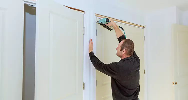 Top Rated Door Fixing ServiceFixing Garage Door Track in Ruskin, FL